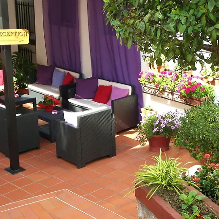 Hotell Fiorita 3*