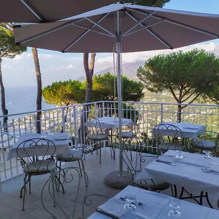 ホテル フィオリータ