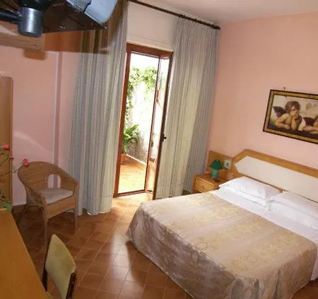Fiorita 3*